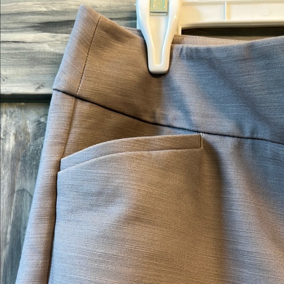 Ann Taylor size 6 women’s Tan Straight Leg Pants - Picture 8 of 13